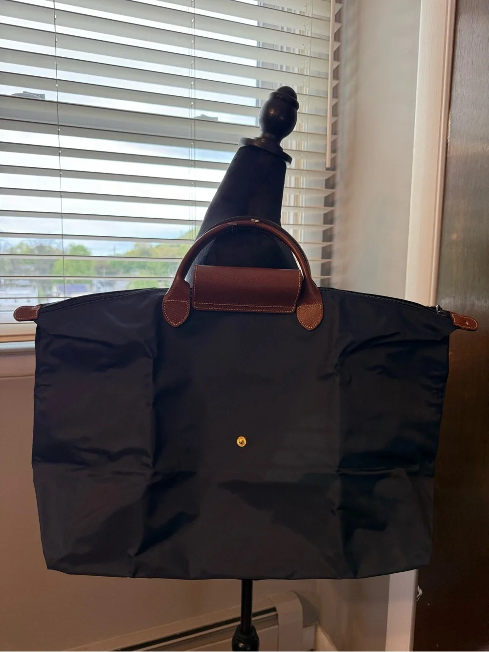 Longchamp Le Pliage “type L” large travel bag in navy blue - Picture 2 of 13